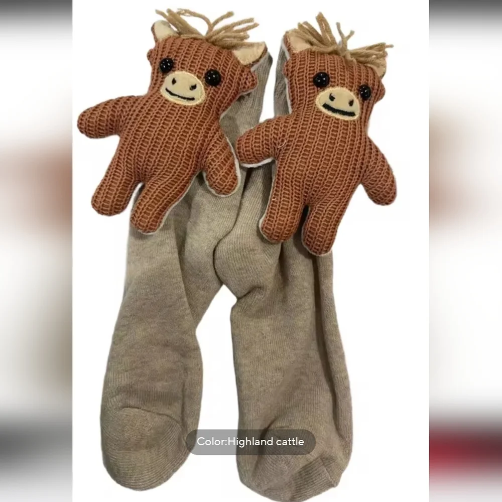 Adorable 3D Knit Highland Cow Socks One Size Womens Or Older Kids V26 - Picture 2 of 3
